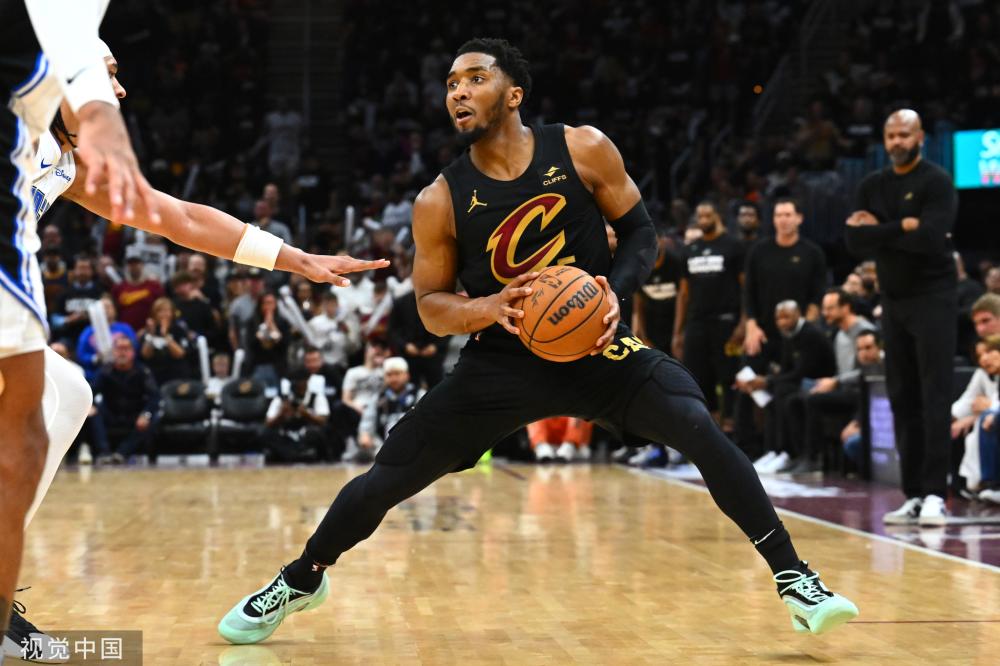 球场魔术师 球场魔术师